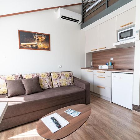 Atrijum Apartments And Rooms クラドヴォ エクステリア 写真