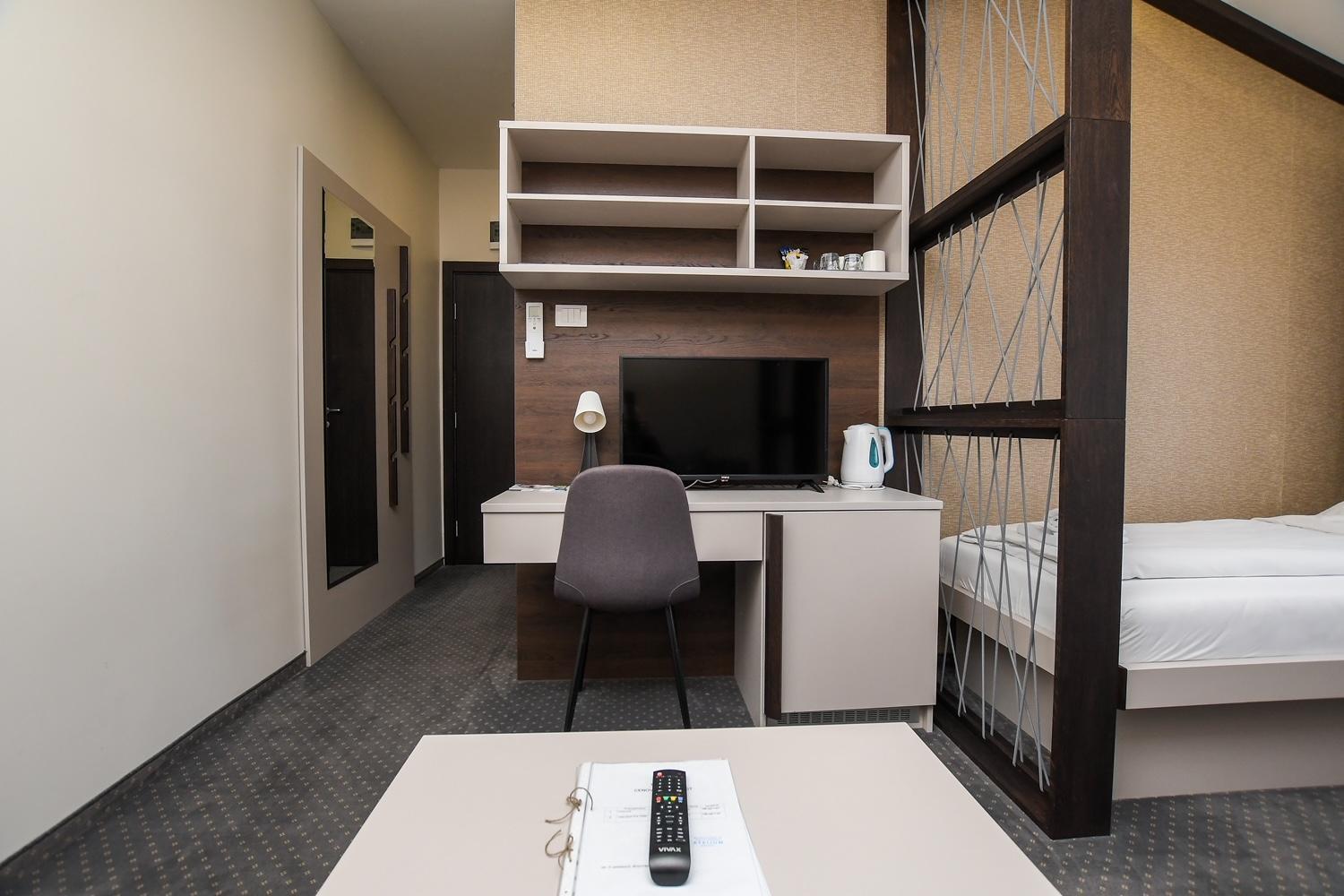 Atrijum Apartments And Rooms クラドヴォ エクステリア 写真