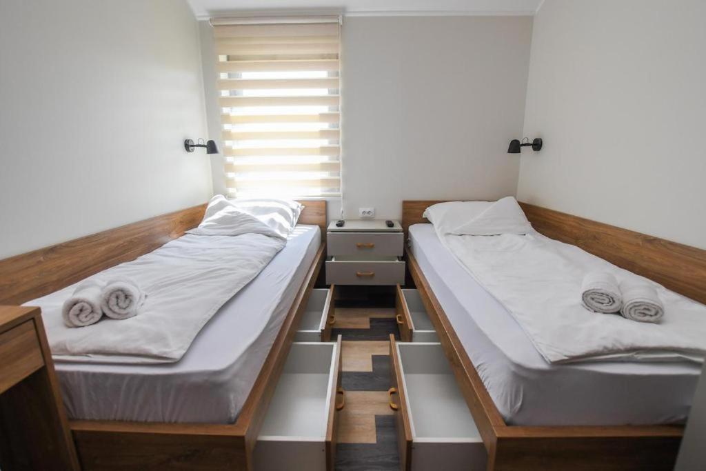 Atrijum Apartments And Rooms クラドヴォ エクステリア 写真