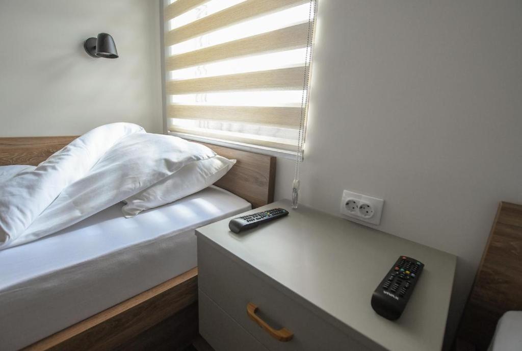 Atrijum Apartments And Rooms クラドヴォ エクステリア 写真