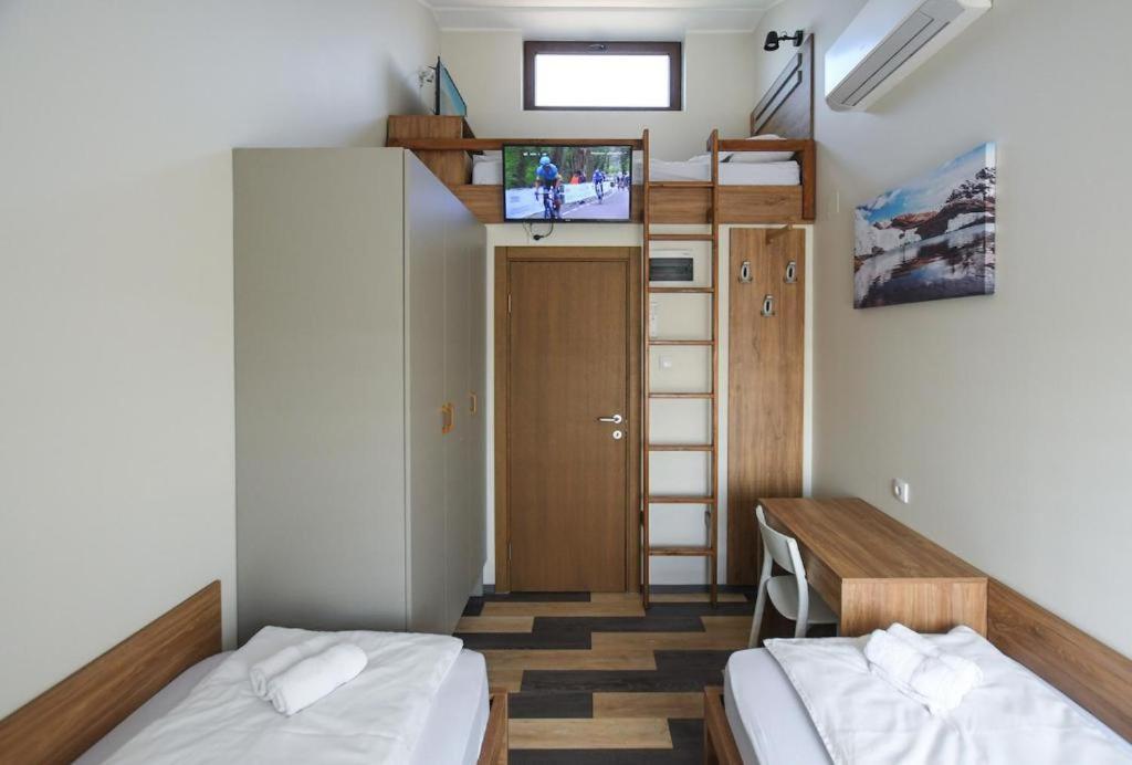 Atrijum Apartments And Rooms クラドヴォ エクステリア 写真
