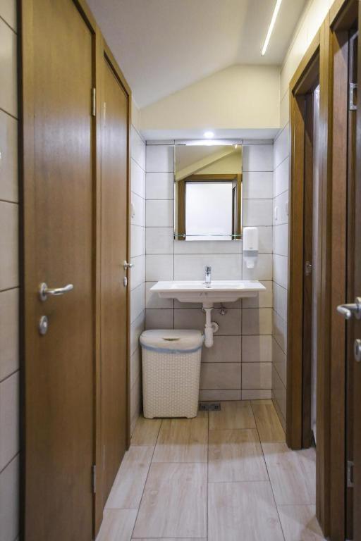 Atrijum Apartments And Rooms クラドヴォ エクステリア 写真