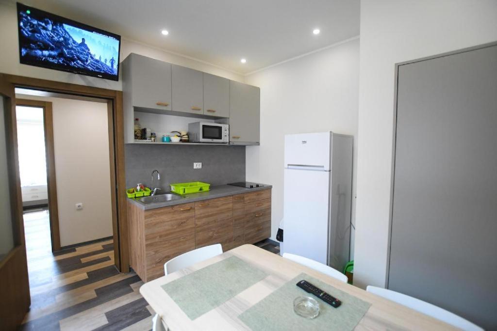 Atrijum Apartments And Rooms クラドヴォ エクステリア 写真