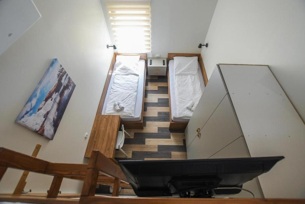 Atrijum Apartments And Rooms クラドヴォ エクステリア 写真